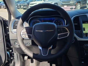 2023 Chrysler 300 Touring L - AWD