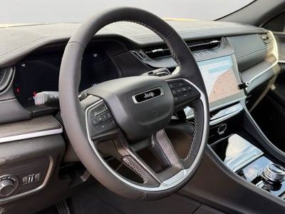 2026 Jeep Grand Cherokee Laredo Altitude