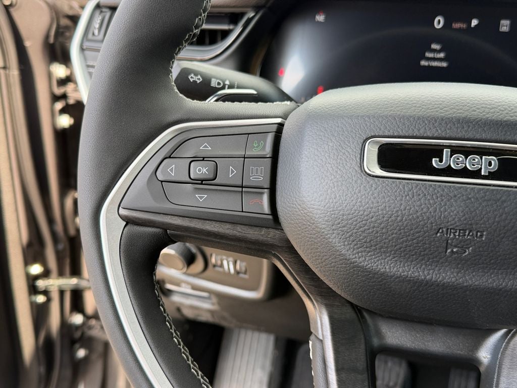 2026 Jeep Grand Cherokee Laredo Altitude