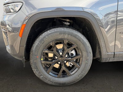 2026 Jeep Grand Cherokee Laredo Altitude