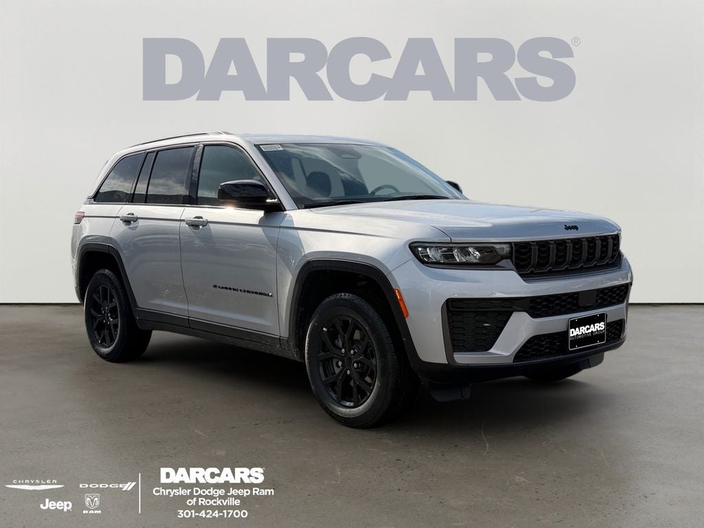 2026 Jeep Grand Cherokee Laredo Altitude