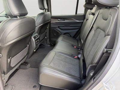 2026 Jeep Grand Cherokee Laredo Altitude