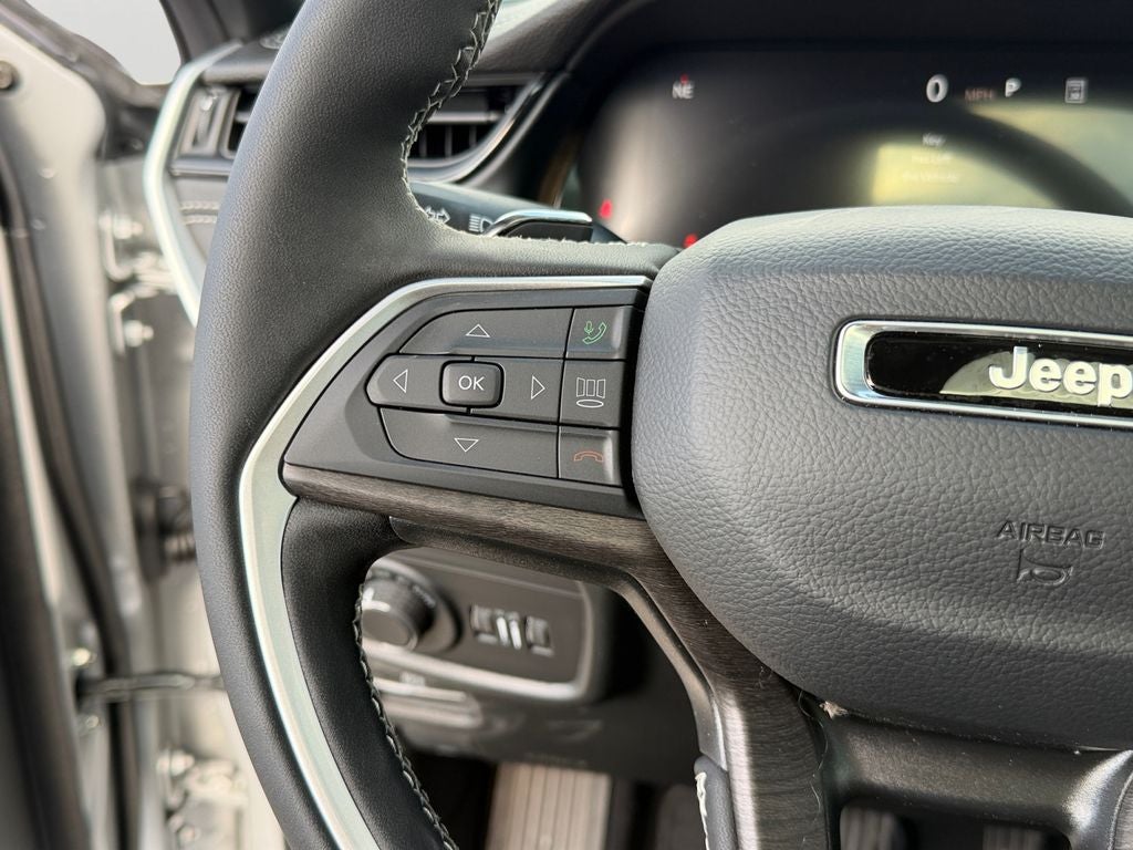 2026 Jeep Grand Cherokee Laredo Altitude