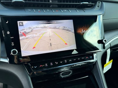 2026 Jeep Grand Cherokee Laredo Altitude