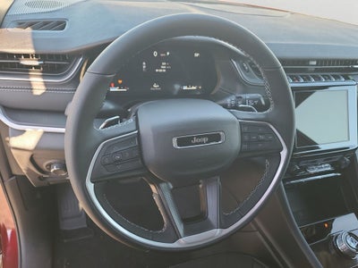 2025 Jeep Grand Cherokee Laredo