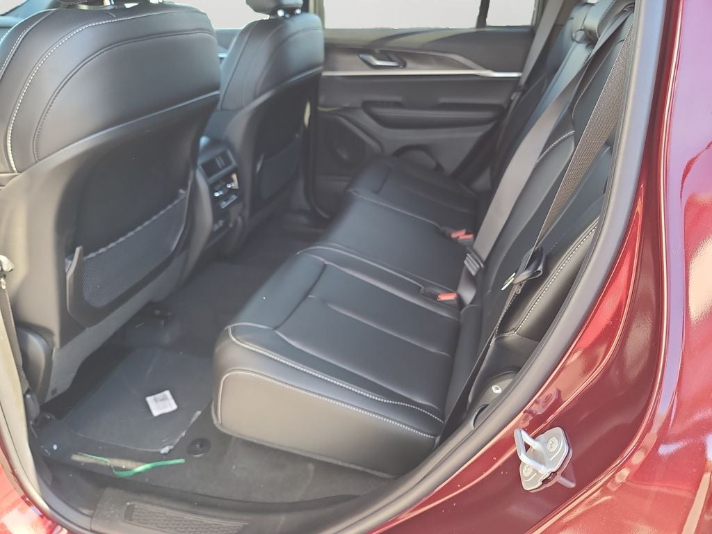 2025 Jeep Grand Cherokee Limited Dual-Pane Panoramic Sunroof