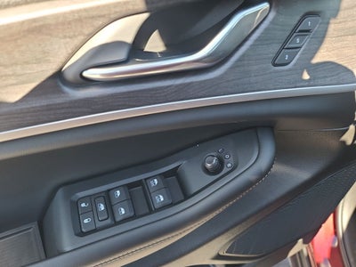 2025 Jeep Grand Cherokee Limited Dual-Pane Panoramic Sunroof