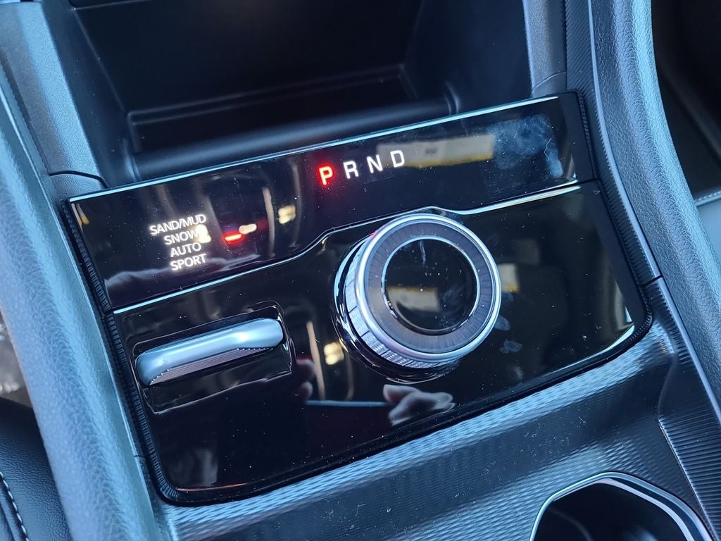 2025 Jeep Grand Cherokee Limited Dual-Pane Panoramic Sunroof