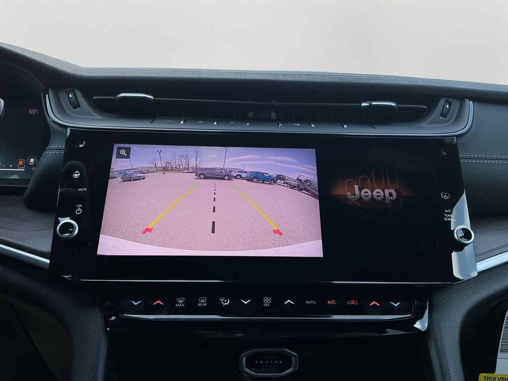 2026 Jeep Grand Cherokee Laredo