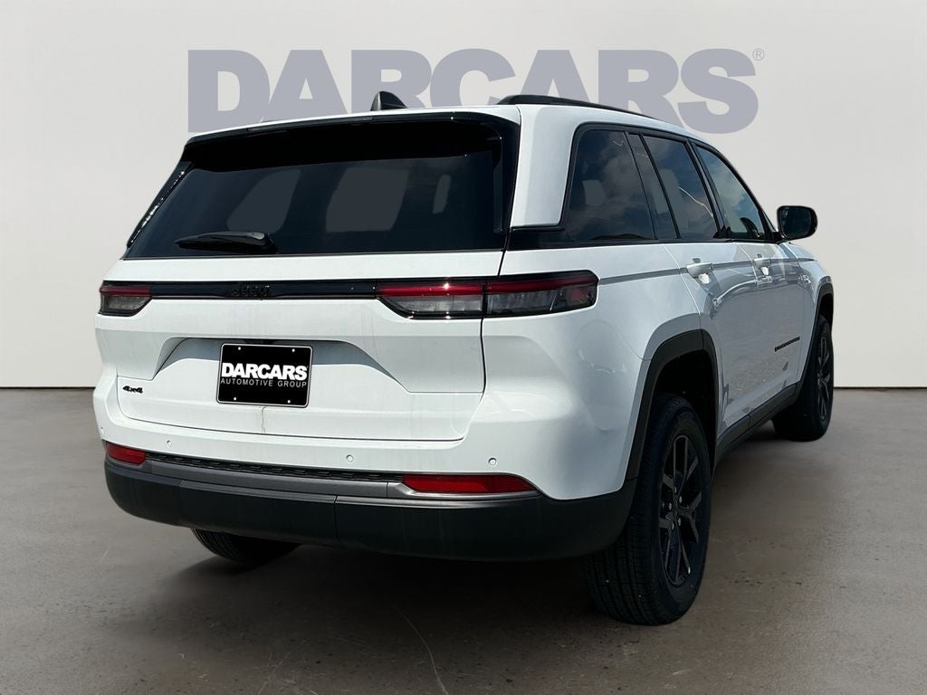 2026 Jeep Grand Cherokee Laredo