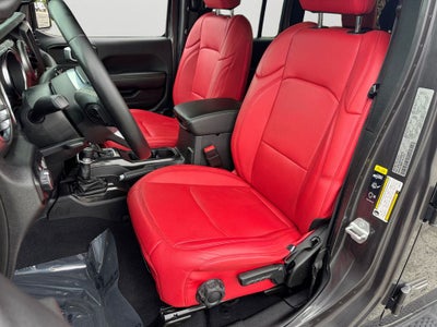 2020 Jeep Wrangler Unlimited Sahara 3.6L V6, GPS Navigation,