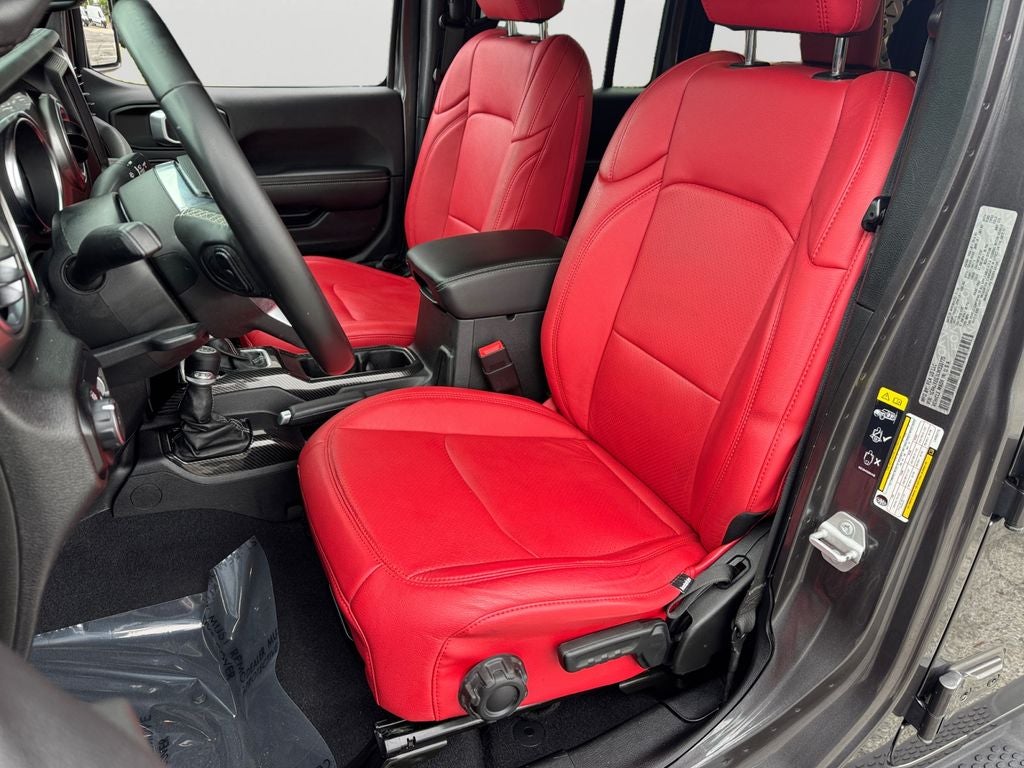 2020 Jeep Wrangler Unlimited Sahara 3.6L V6, GPS Navigation,