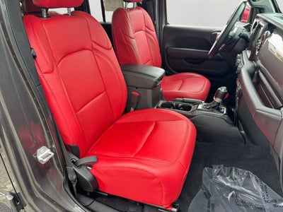 2020 Jeep Wrangler Unlimited Sahara 3.6L V6, GPS Navigation,