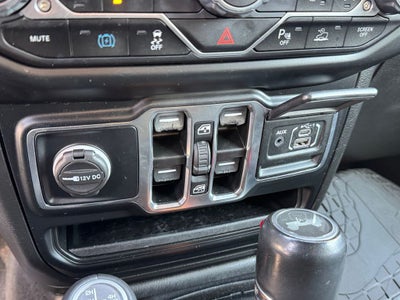 2022 Jeep Wrangler Unlimited Sahara High Altitude 4xe Sky One–Touch® Power–Top