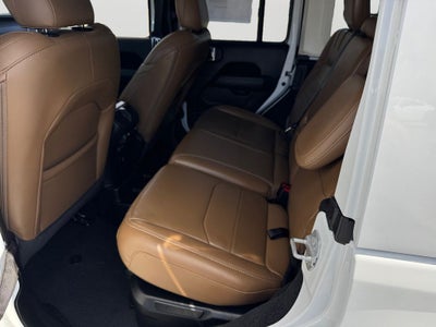 2023 Jeep Wrangler Sahara 4xe Leather seats
