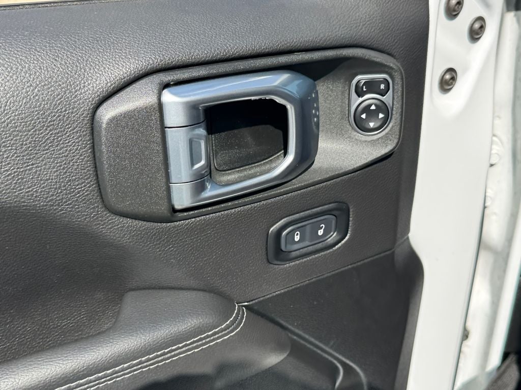 2023 Jeep Wrangler Sahara 4xe Leather seats