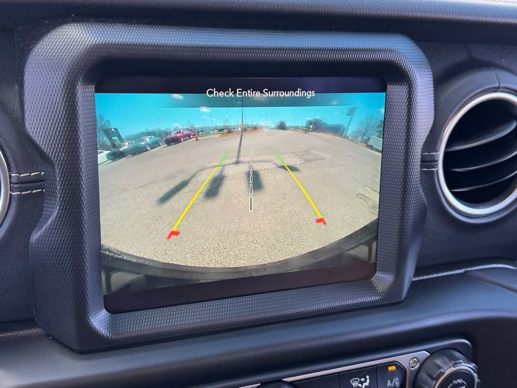 2023 Jeep Wrangler Sahara 4xe Leather seats