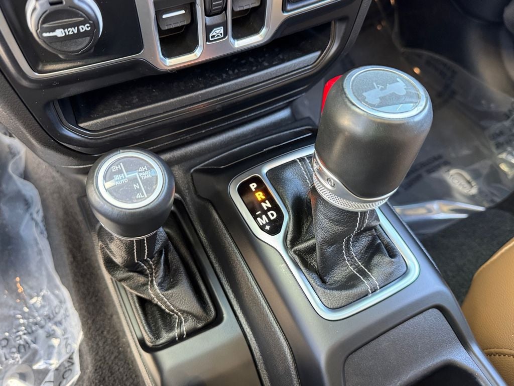 2023 Jeep Wrangler Sahara 4xe Leather seats