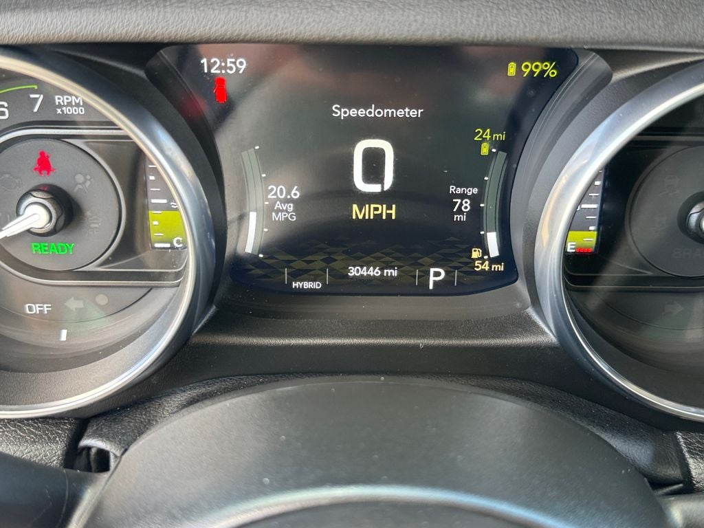 2023 Jeep Wrangler Sahara 4xe Leather seats