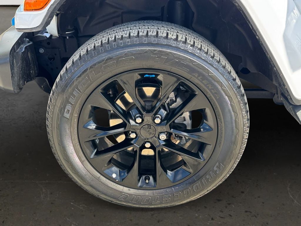 2023 Jeep Wrangler Sahara 4xe Leather seats