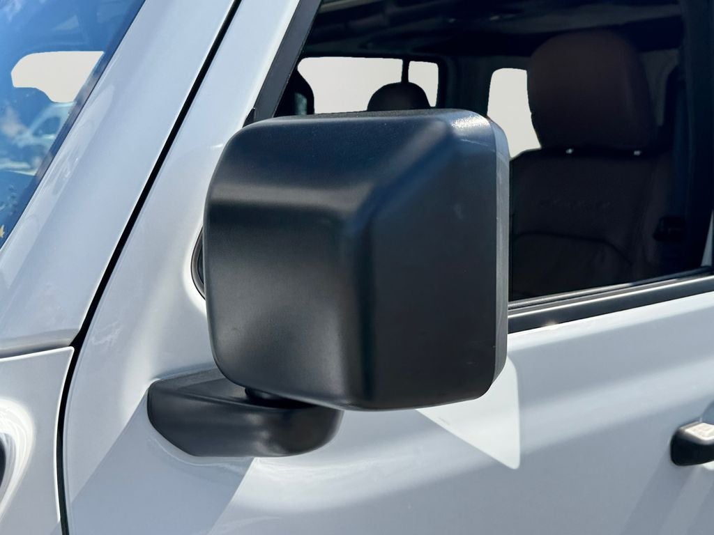 2023 Jeep Wrangler Sahara 4xe Leather seats