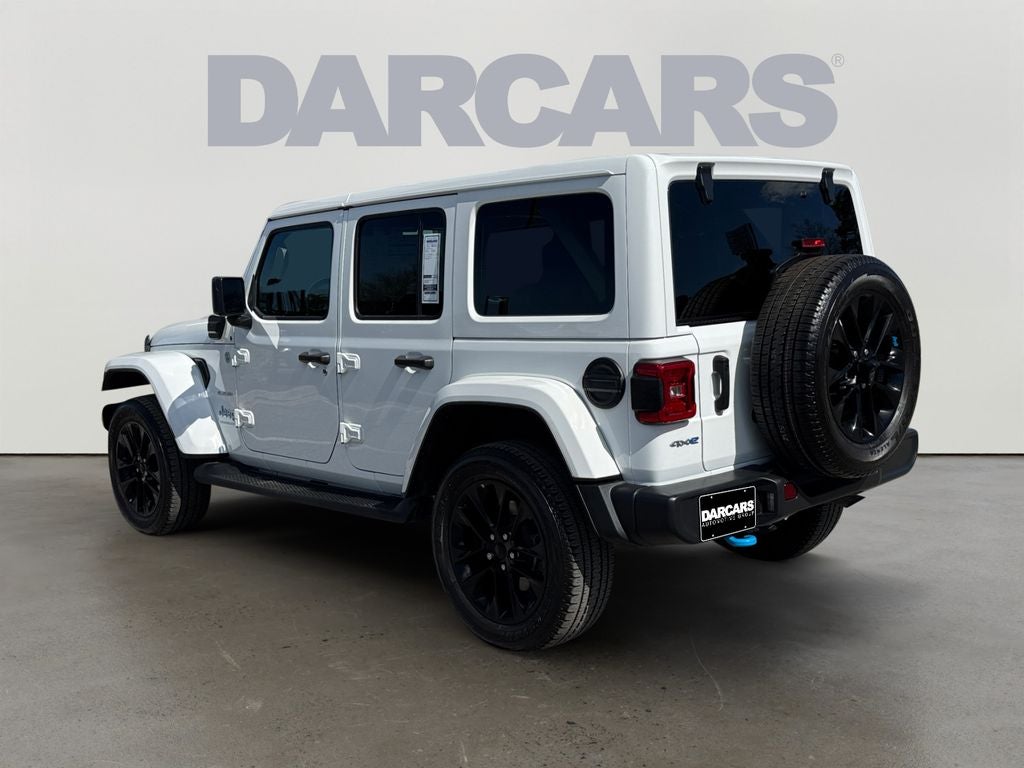 2023 Jeep Wrangler Sahara 4xe Leather seats
