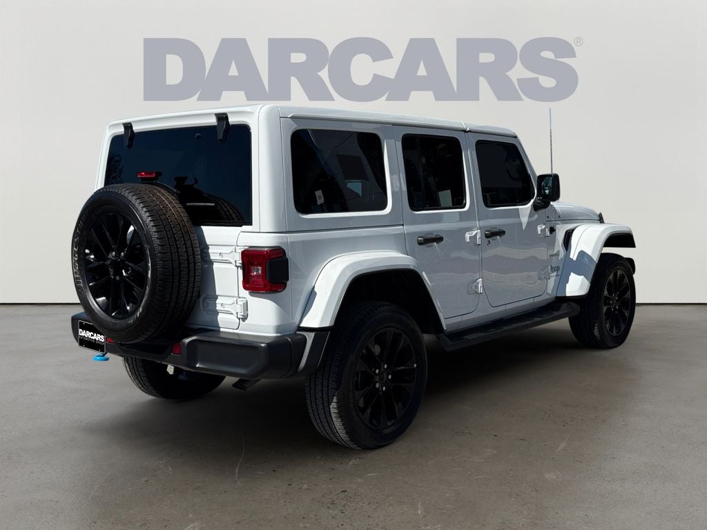2023 Jeep Wrangler Sahara 4xe Leather seats