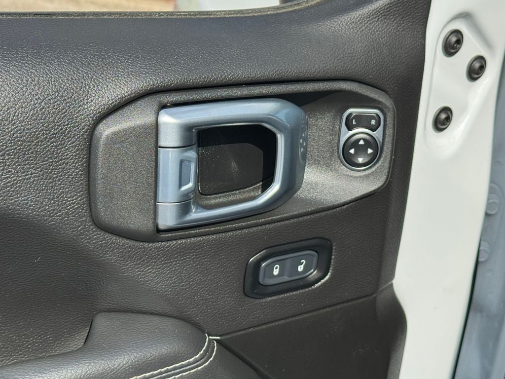 2023 Jeep Wrangler Sahara 4xe Sky One–Touch® Power–Top