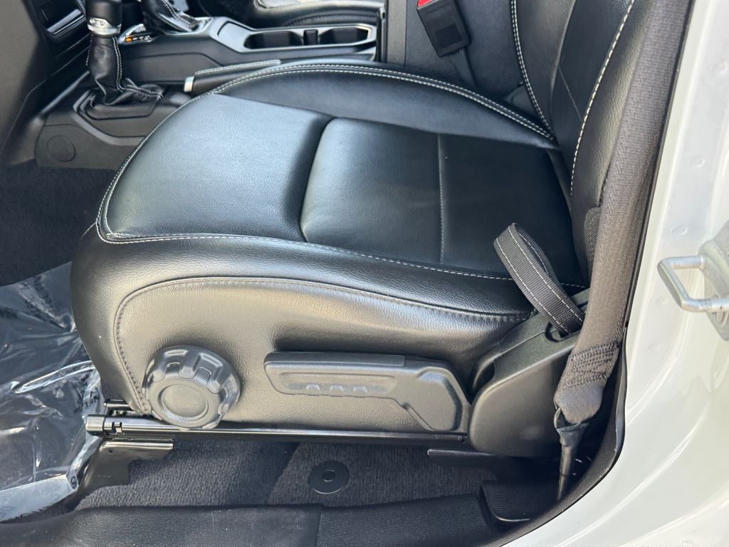 2023 Jeep Wrangler Sahara 4xe Sky One–Touch® Power–Top