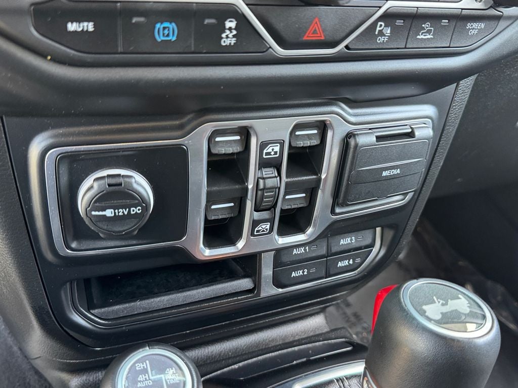 2023 Jeep Wrangler Sahara 4xe Sky One–Touch® Power–Top