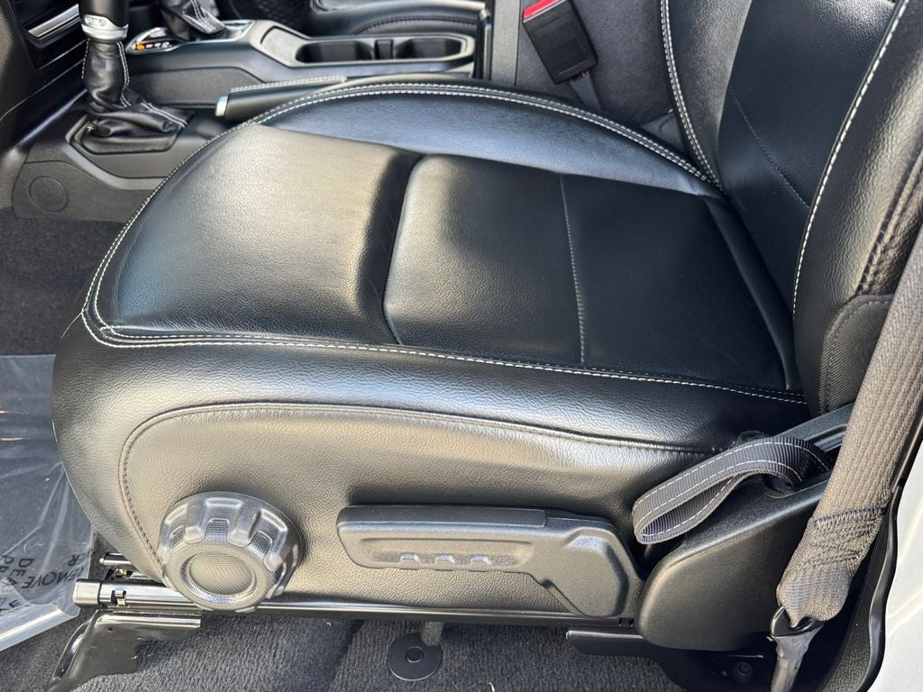 2023 Jeep Wrangler Sahara 4xe Sky One–Touch® Power–Top