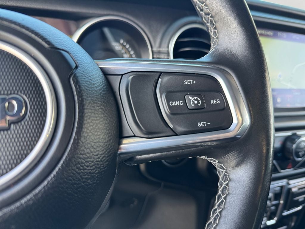 2023 Jeep Wrangler Sahara 4xe Sky One–Touch® Power–Top