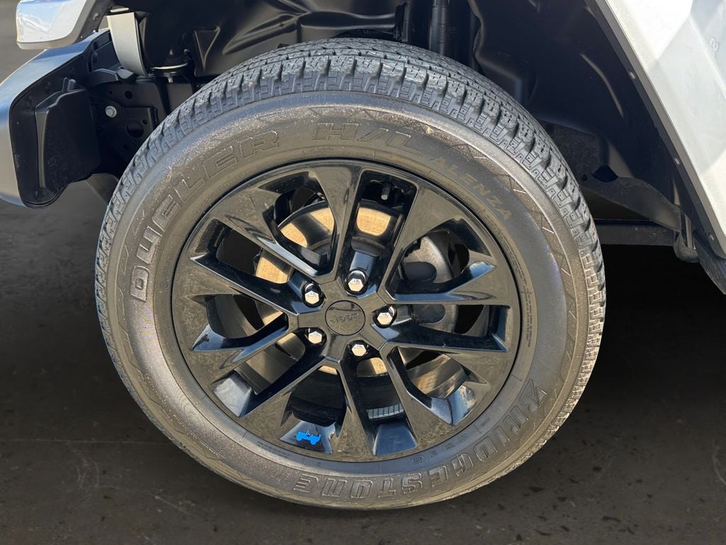 2023 Jeep Wrangler Sahara 4xe Sky One–Touch® Power–Top