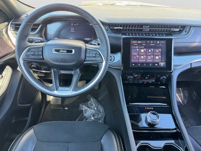 2023 Jeep Grand Cherokee Altitude Power Sunroof