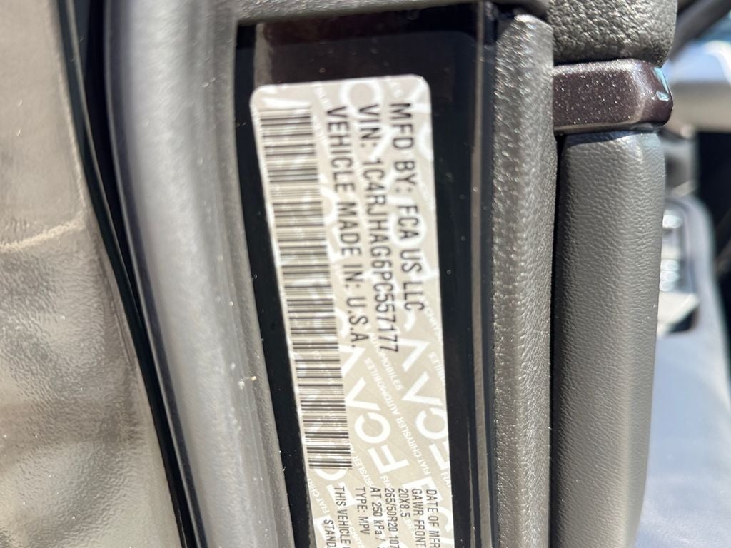 2023 Jeep Grand Cherokee Altitude Power Sunroof