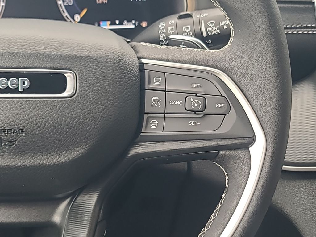 2025 Jeep Grand Cherokee Laredo X