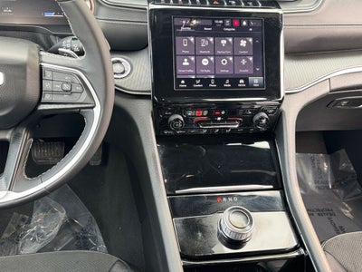 2023 Jeep Grand Cherokee Altitude Sunroof ,Capri Leatherette
