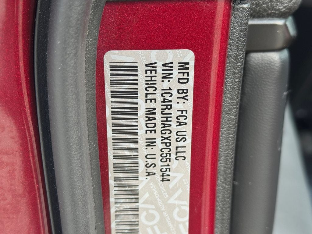 2023 Jeep Grand Cherokee Altitude Sunroof ,Capri Leatherette