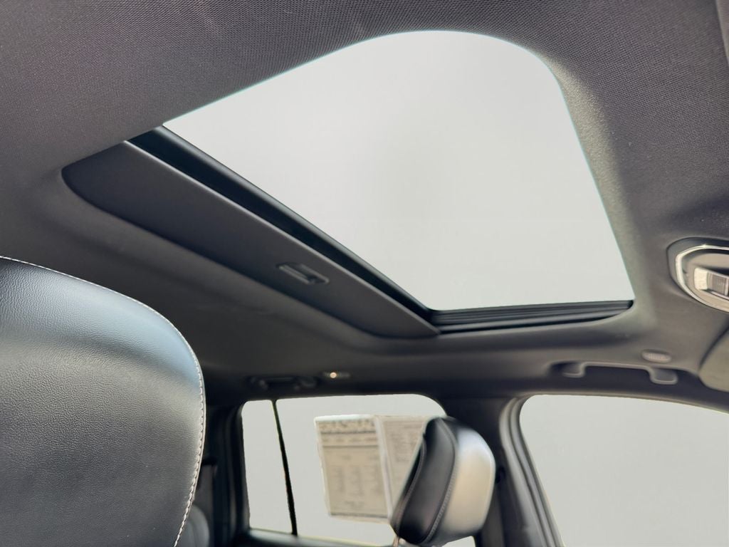 2023 Jeep Grand Cherokee Altitude Sunroof ,Capri Leatherette