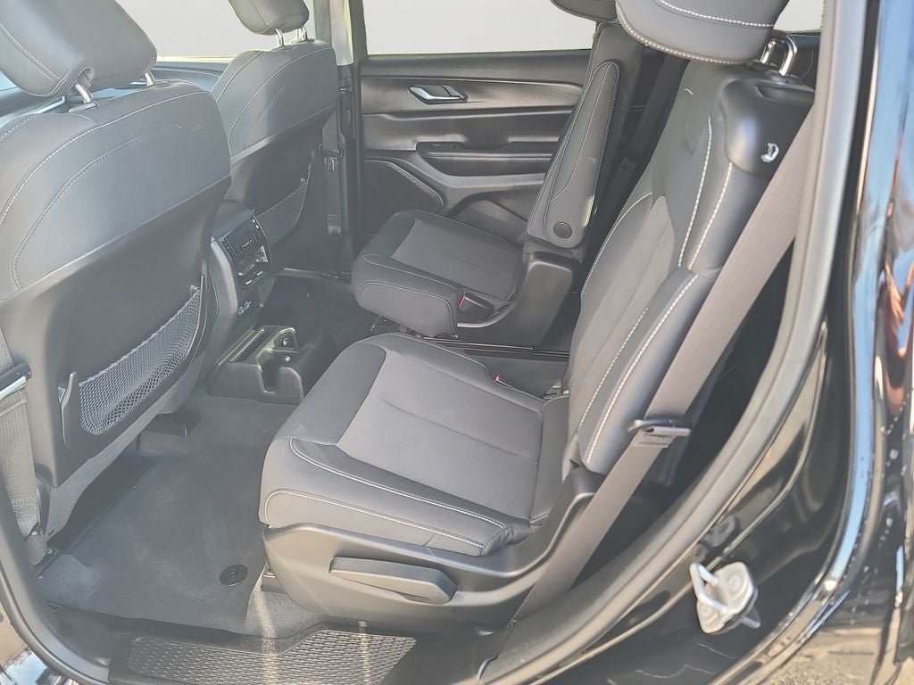 2023 Jeep Grand Cherokee L Laredo Sunroof