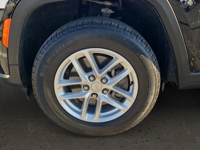 2023 Jeep Grand Cherokee L Laredo Sunroof
