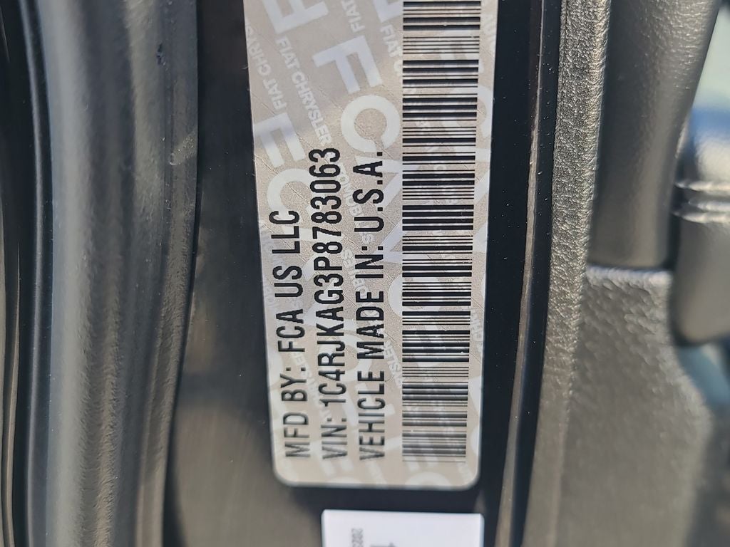 2023 Jeep Grand Cherokee L Laredo Sunroof