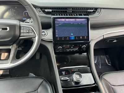 2023 Jeep Grand Cherokee L Limited Dual–Pane Panoramic Sunroof