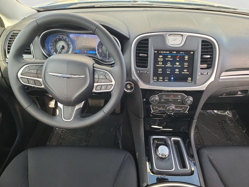 2023 Chrysler 300 Touring Safety Tec pkg