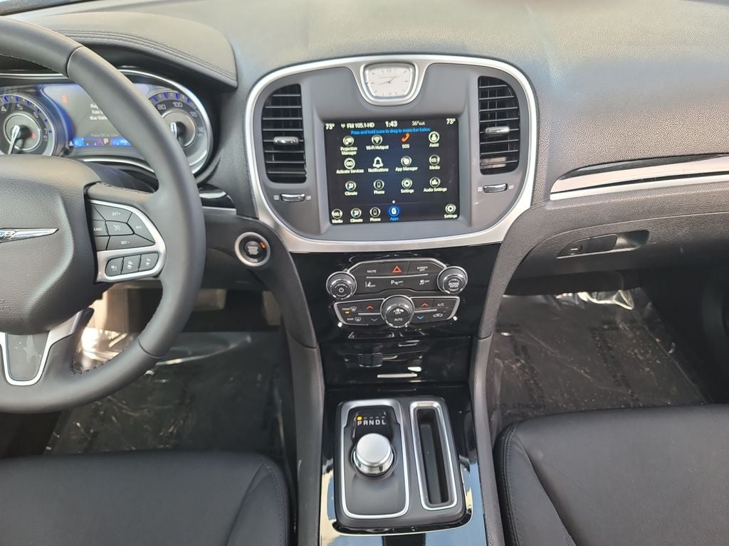 2023 Chrysler 300 Touring Safety Tec pkg