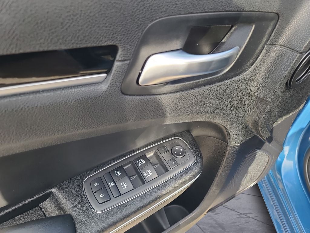 2023 Chrysler 300 Touring Safety Tec pkg