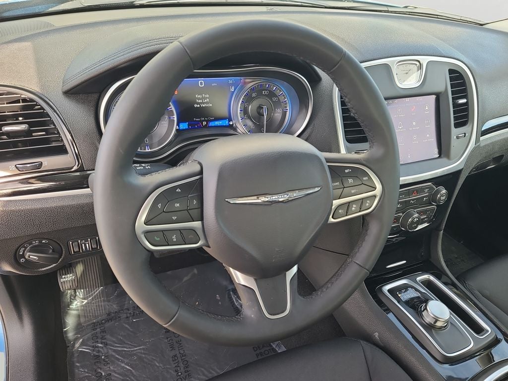 2023 Chrysler 300 Touring Safety Tec pkg