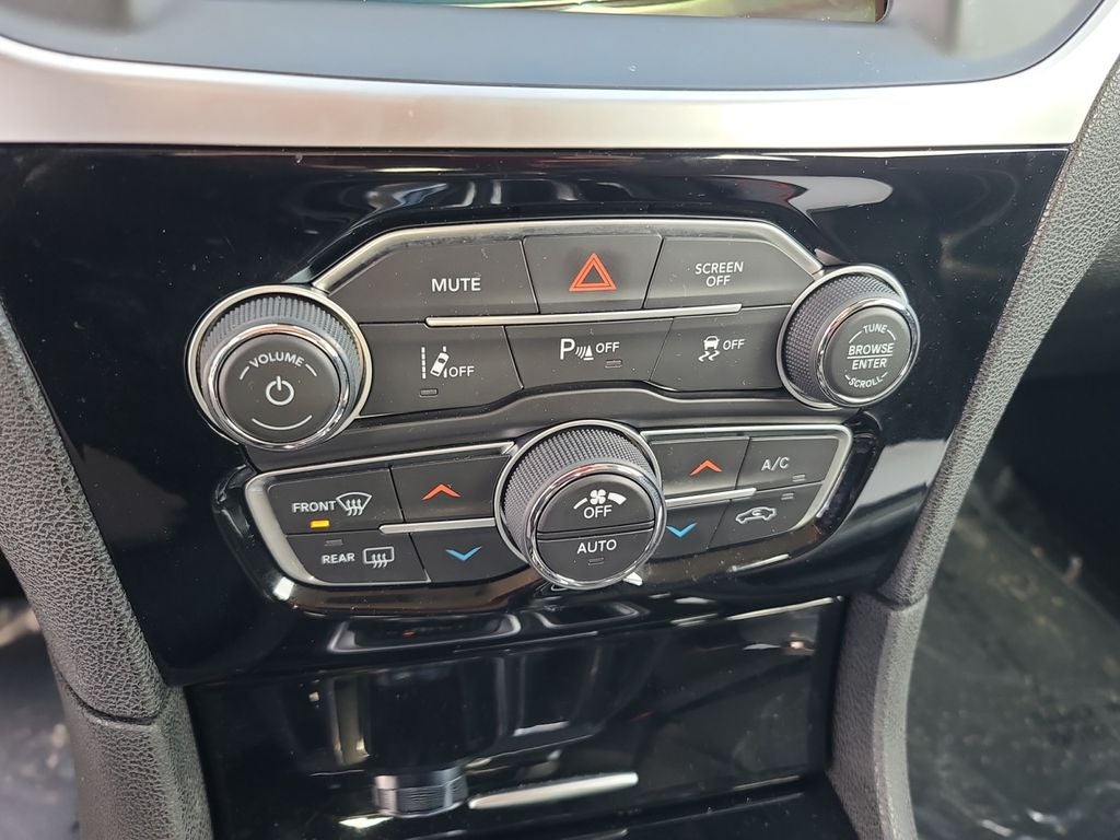 2023 Chrysler 300 Touring Safety Tec pkg