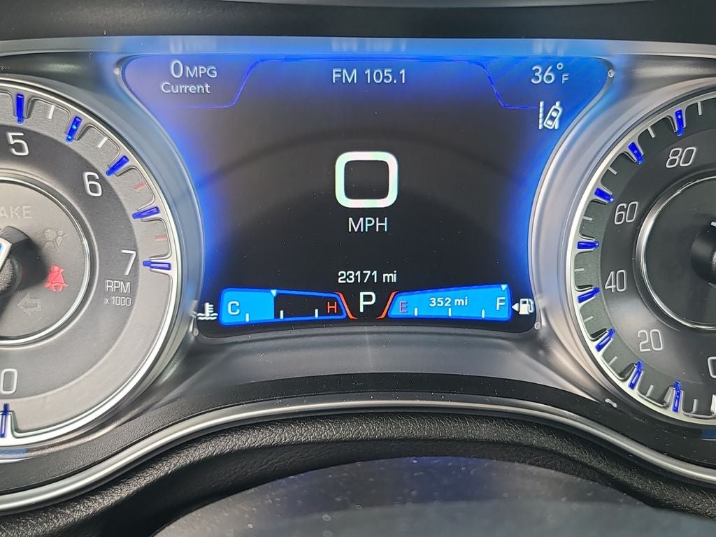 2023 Chrysler 300 Touring Safety Tec pkg