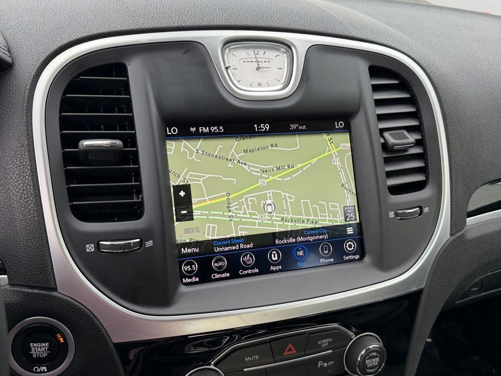 2023 Chrysler 300 Touring DualPane Panoramic Sunroof